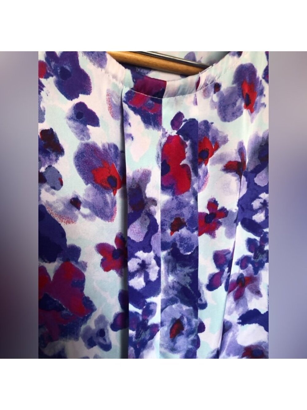 Sleeveless Top - Picture 2 of 6
